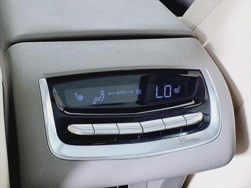 2022 Cadillac XT6 Premium Luxury FWD