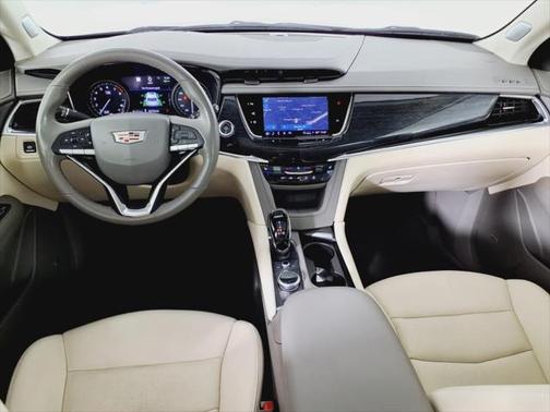 2022 Cadillac XT6 Premium Luxury FWD