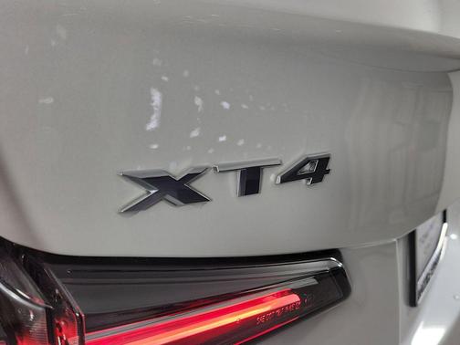Crystal White Tricoat 2024 Cadillac XT4 Sport