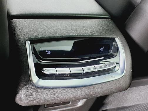 2022 Cadillac XT6 Premium Luxury FWD
