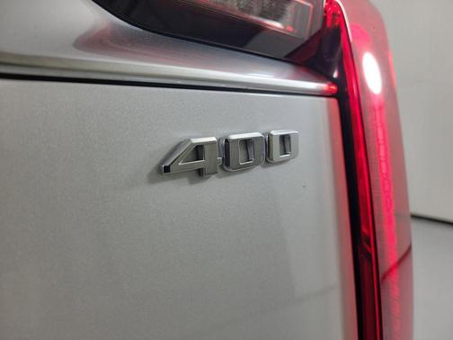 Crystal White Tricoat 2024 Cadillac XT6 Premium Luxury FWD