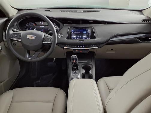 2023 Cadillac XT4 Luxury