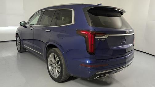 2023 Cadillac XT6 Premium Luxury FWD
