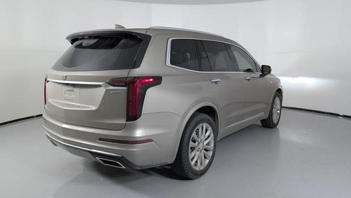 2022 Cadillac XT6 Premium Luxury FWD
