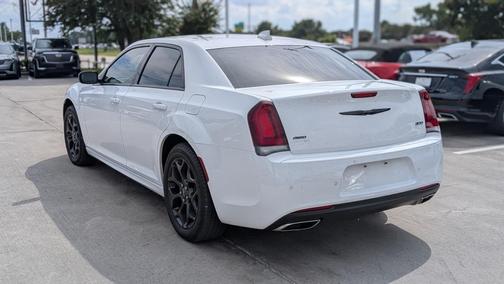 2022 Chrysler 300 Touring