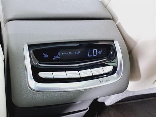 2022 Cadillac XT6 Premium Luxury FWD
