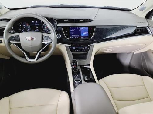 2022 Cadillac XT6 Premium Luxury FWD