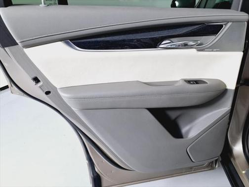 2022 Cadillac XT6 Premium Luxury FWD
