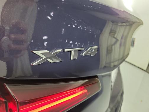 2025 Cadillac XT4 Premium Luxury