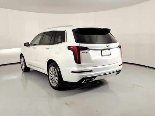 2023 Cadillac XT6 Premium Luxury FWD