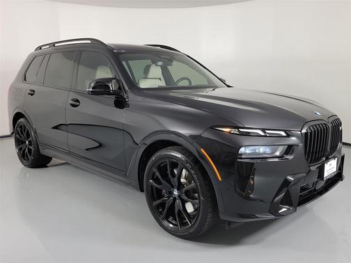 2025 BMW X7 M60i