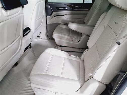 2023 Cadillac Escalade ESV Premium Luxury Platinum