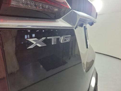 2024 Cadillac XT6 Luxury FWD