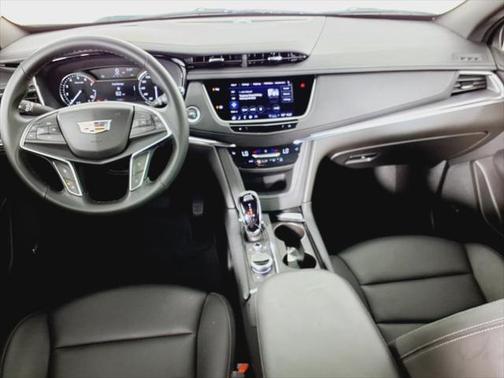 2024 Cadillac XT5 Luxury