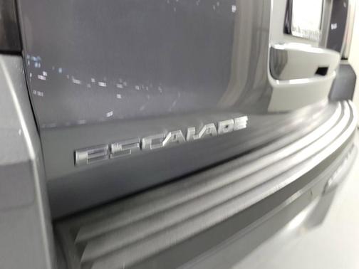 Satin Steel Metallic 2018 Cadillac Escalade Platinum
