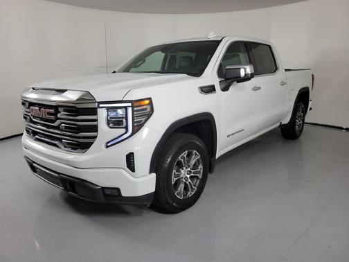 Summit White 2025 GMC Sierra 1500 SLT