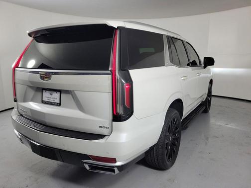 Crystal White Tricoat 2021 Cadillac Escalade Luxury