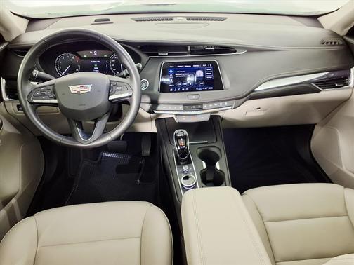 2023 Cadillac XT4 Luxury