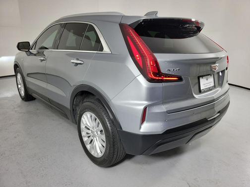 Argent Silver Metallic 2024 Cadillac XT4 Luxury