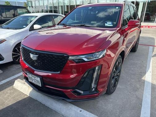 2022 Cadillac XT6 Premium Luxury FWD