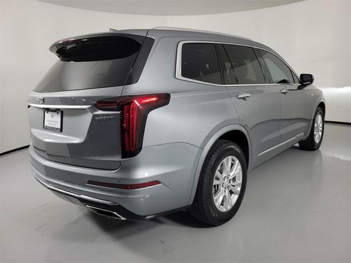 2024 Cadillac XT6 Luxury FWD