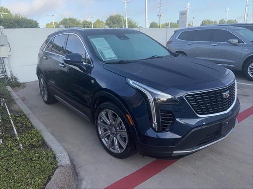 2021 Cadillac XT4 Premium Luxury