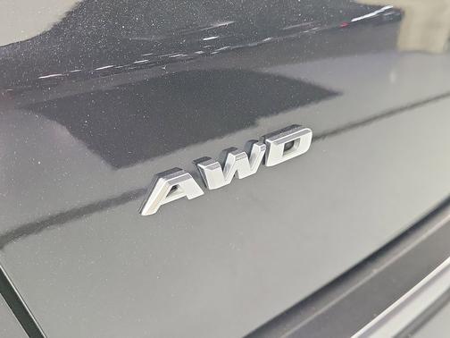 Stellar Black Metallic 2023 Cadillac XT5 Premium Luxury