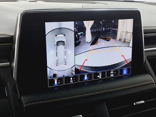 2022 GMC Yukon XL 4WD AT4