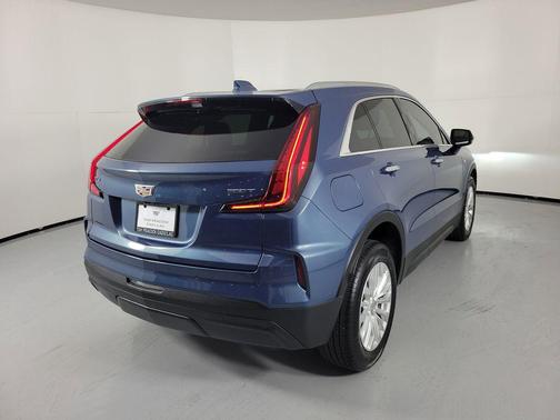 2024 Cadillac XT4 Luxury
