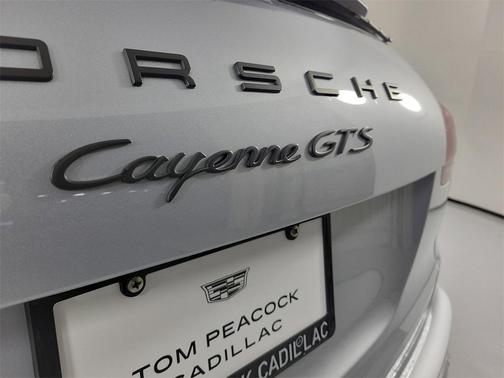 2016 Porsche Cayenne GTS