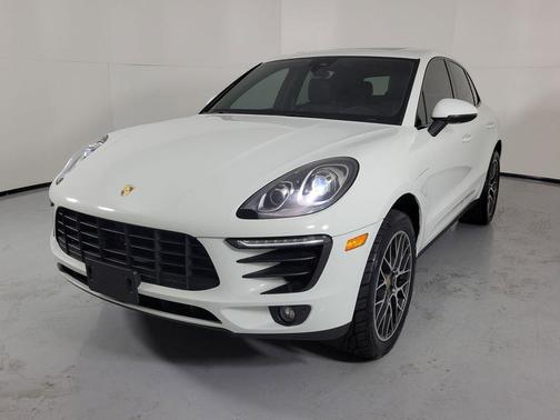 White 2018 Porsche Macan Macan