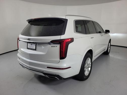 2024 Cadillac XT6 Luxury FWD
