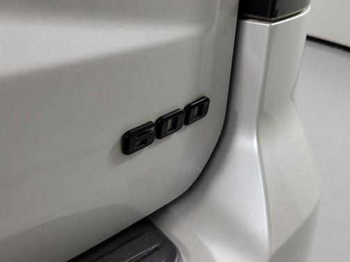 Crystal White Tricoat 2023 Cadillac Escalade ESV Sport