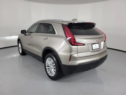 2024 Cadillac XT4 Luxury