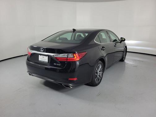2018 Lexus ES 350 Base