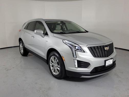 Radiant Silver Metallic 2020 Cadillac XT5 Premium Luxury