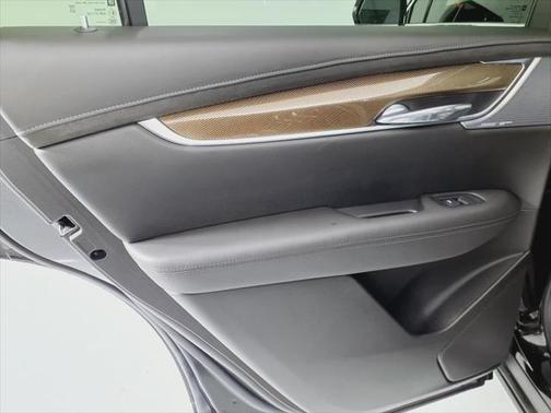 2022 Cadillac XT6 Premium Luxury FWD