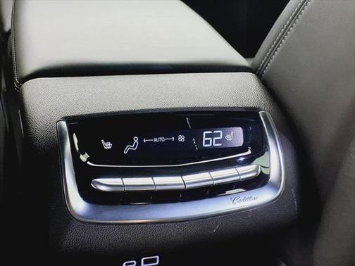 2022 Cadillac XT6 Premium Luxury FWD