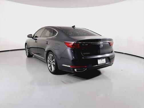 2019 Kia Cadenza Technology
