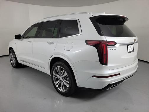 2023 Cadillac XT6 Premium Luxury FWD