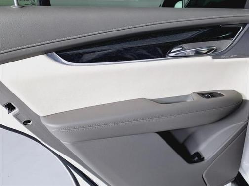 2020 Cadillac XT6 Premium Luxury FWD