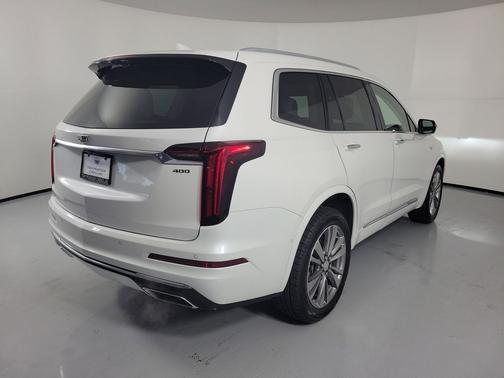 Crystal White Tricoat 2023 Cadillac XT6 Premium Luxury