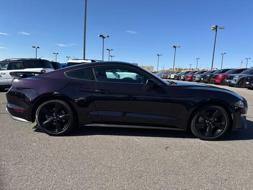 2022 Ford Mustang ECOBOOST