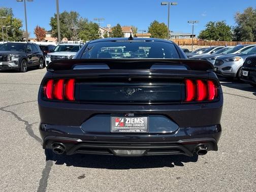 2022 Ford Mustang ECOBOOST