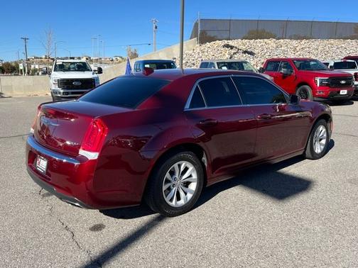 2023 Chrysler 300 TOURING