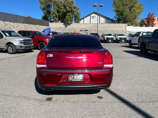 2023 Chrysler 300 TOURING