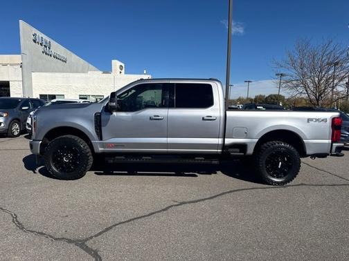 2024 Ford F-350 LARIAT SUPER DUTY