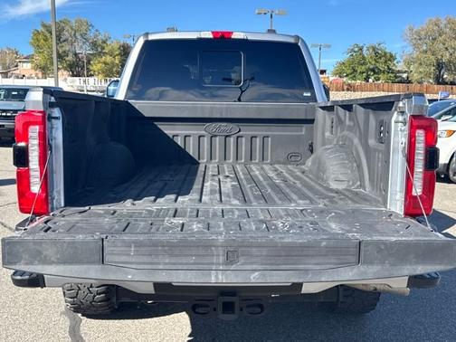 2024 Ford F-350 LARIAT SUPER DUTY