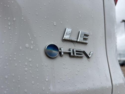 2025 Toyota RAV4 Hybrid LE