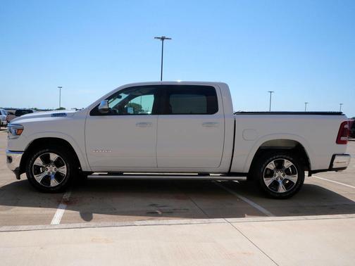 Bright White Clearcoat 2020 RAM 1500 Laramie